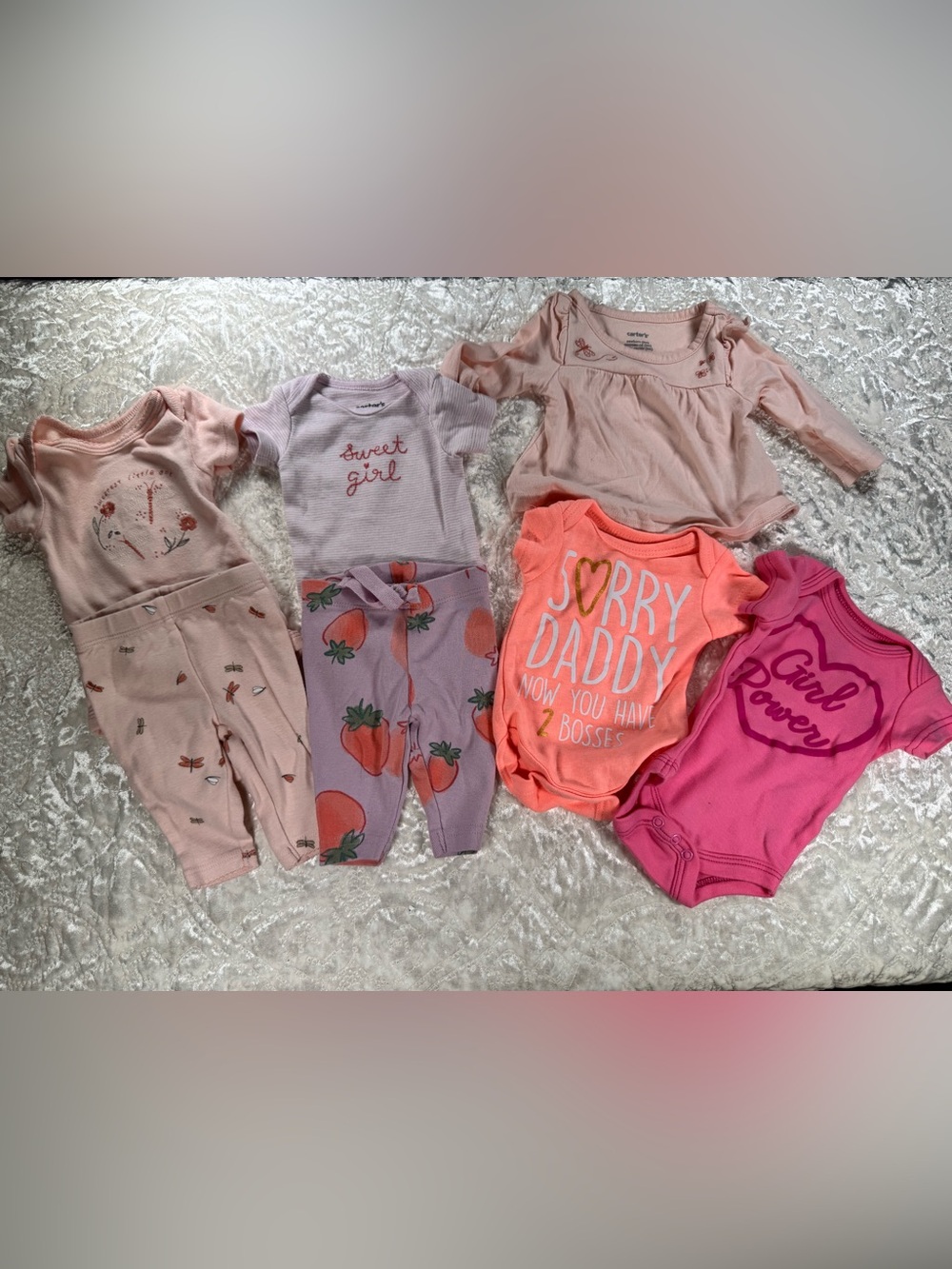 NNW lot of Carter's sets in Peach and lavender Newborn - 2 bonus onsies!